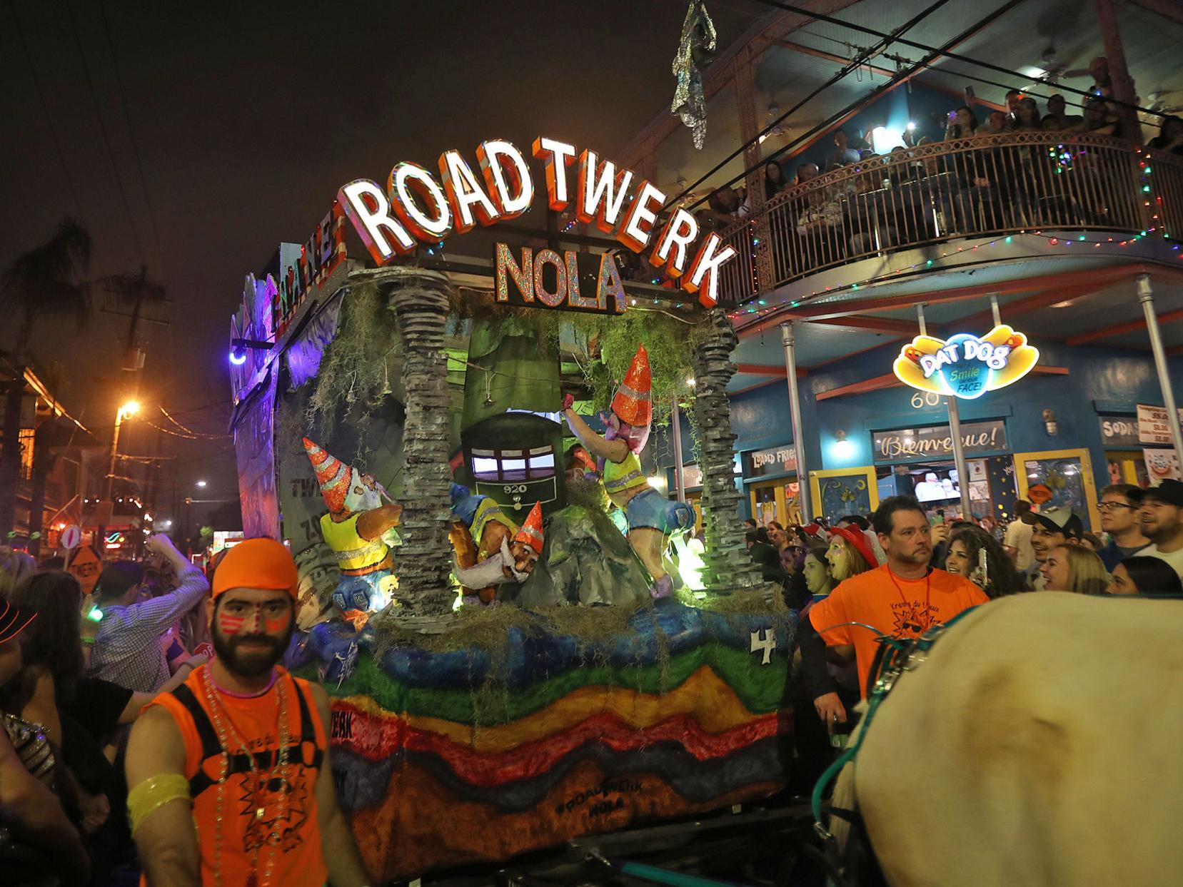 Krewe du Vieux rolls with perfect Mardi Gras weather