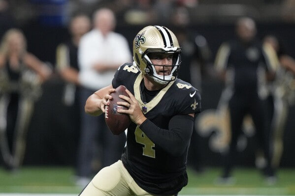 Derek Carr looks 'pretty damn good' in first game as Saints QB