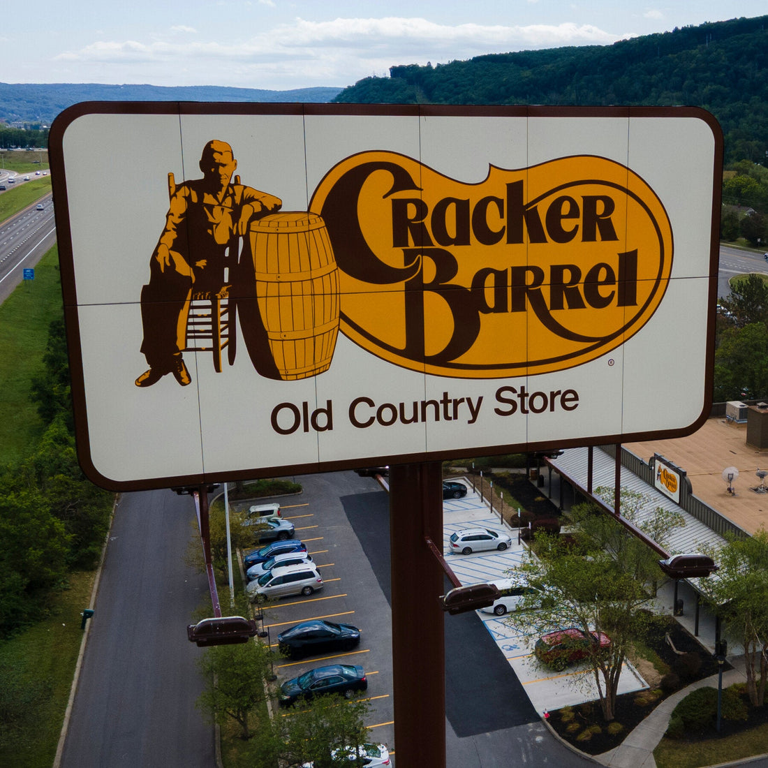 Cracker Barrel Scraps New Logo After Backlash and Stock Plunge