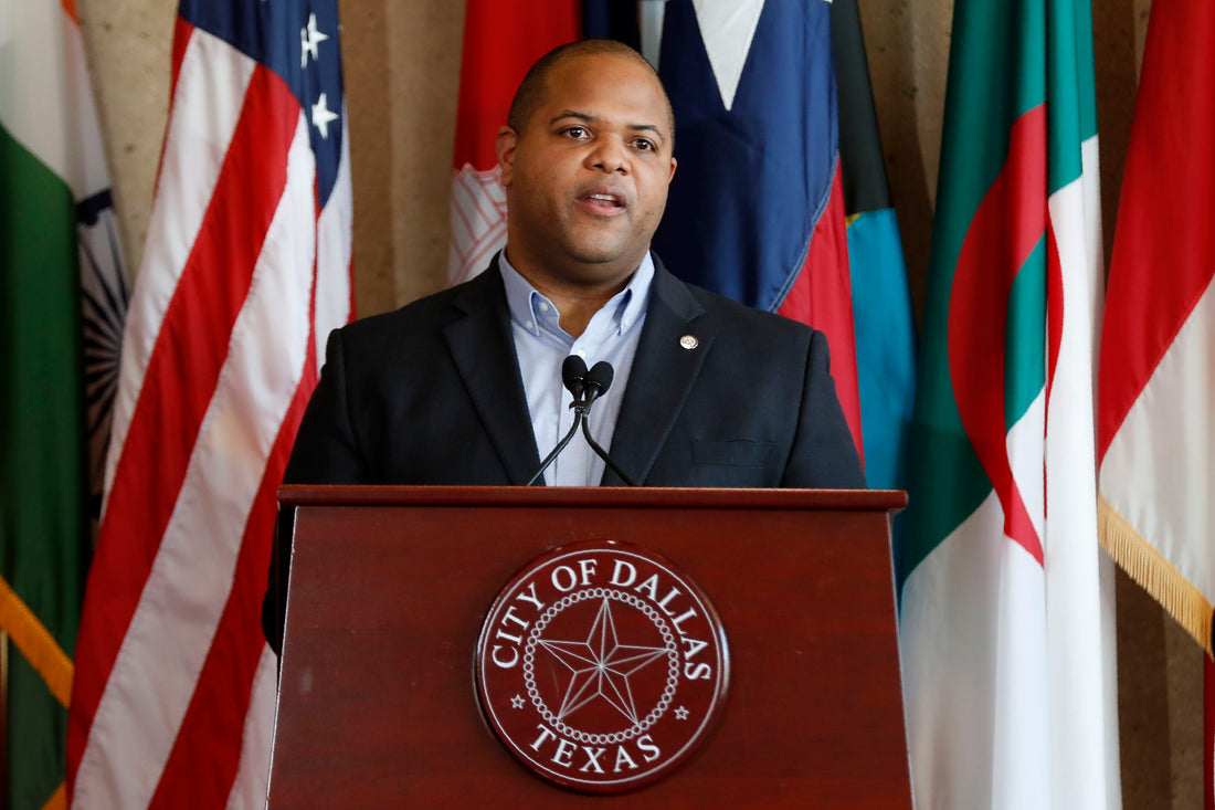 Dallas Mayor switches from Democrat to Republican