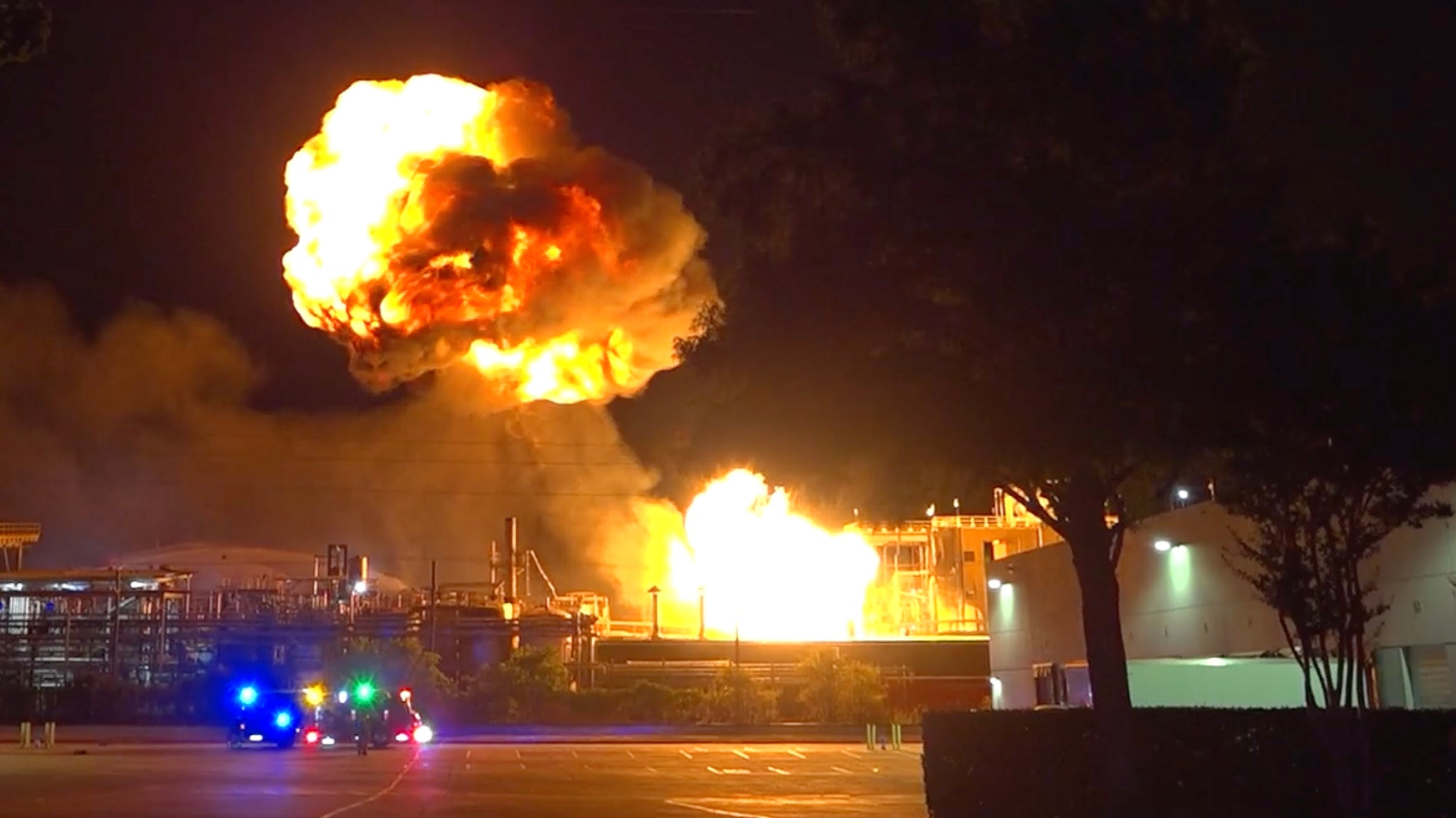 Paint Plant causes major explosion in Garland, TX