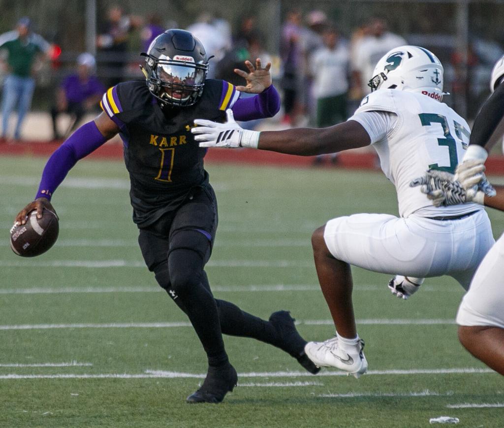 Edna Karr Dominates Archbishop Shaw in Season Opener, 35–0 Shutout